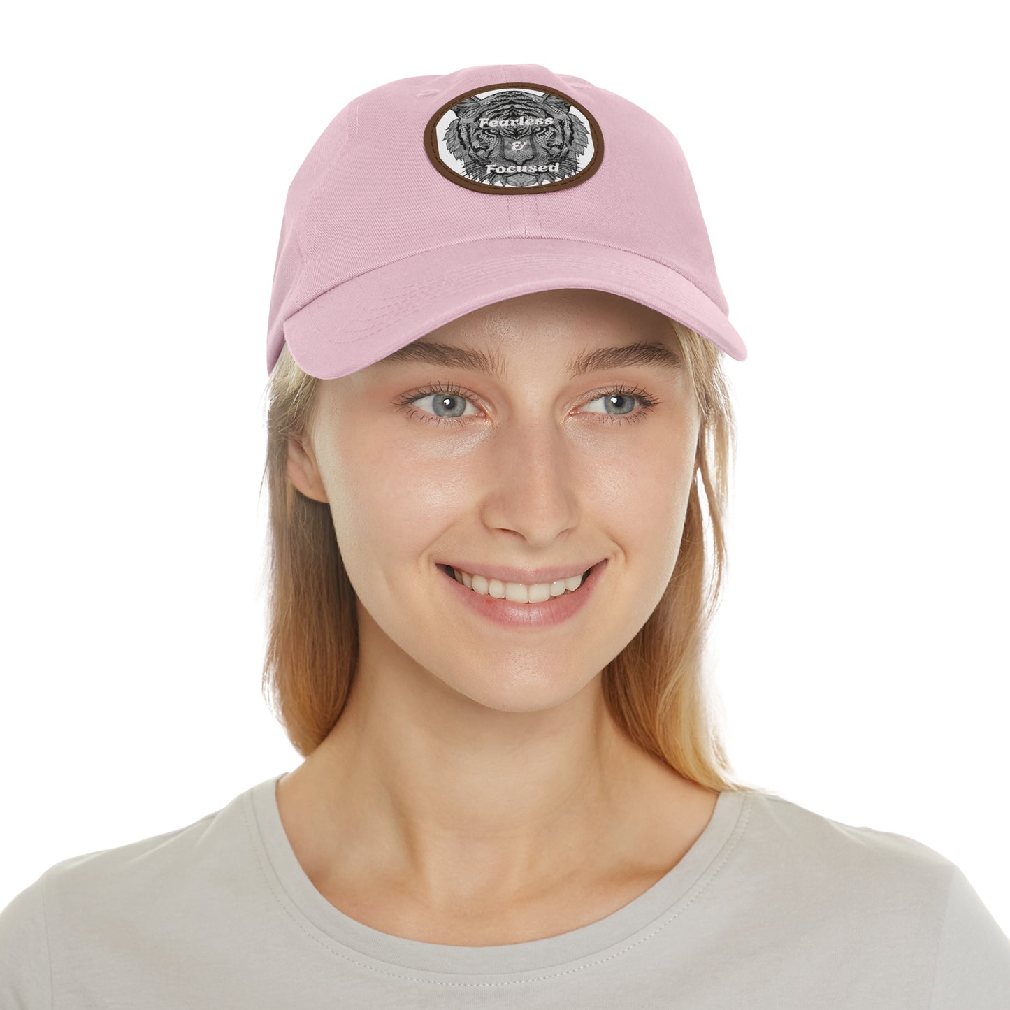 Gorra de papá con parche de cuero de tigre