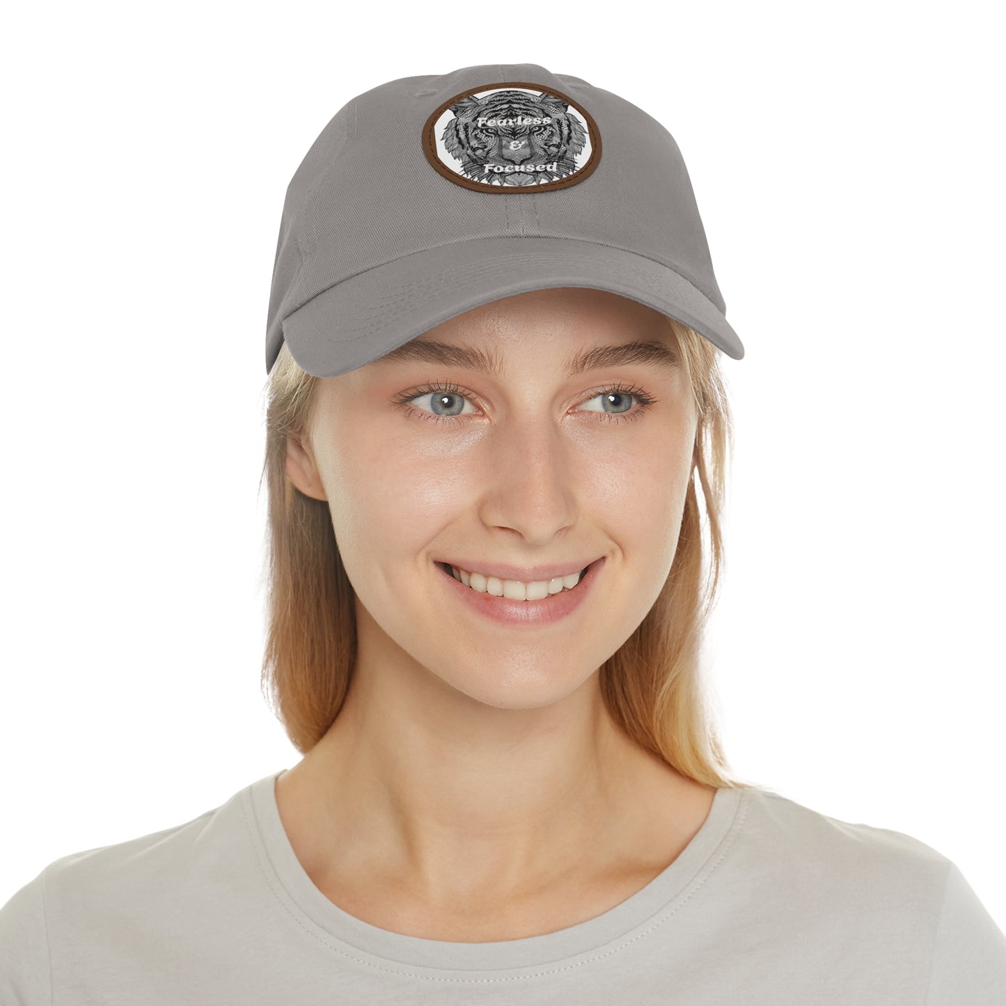 Gorra de papá con parche de cuero de tigre